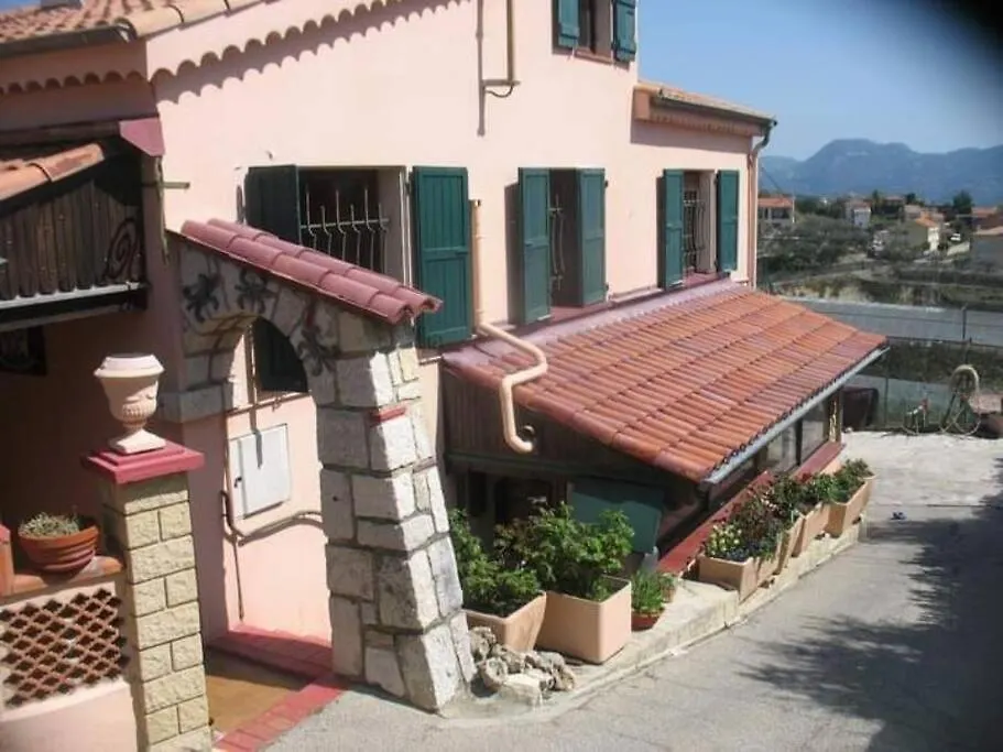 ניס Maison Traditionnelle Sur Les Collines Nicoises בית נופש